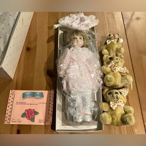 New, never displayed Hello Dolly Goldilocks & The Three Bears w/ certificate